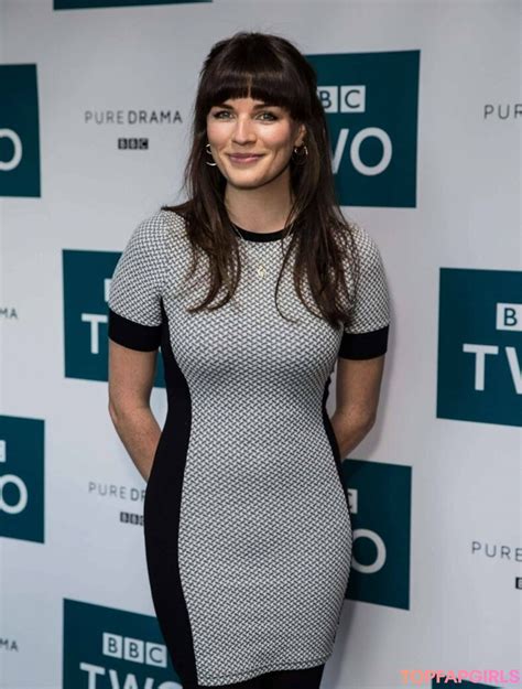 Aisling Bea nude